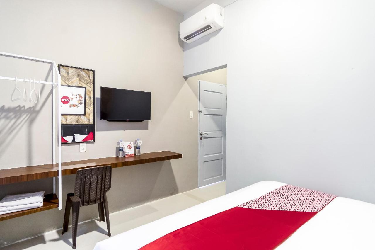 Super Oyo 360 Mangaan Residence Medan Dış mekan fotoğraf