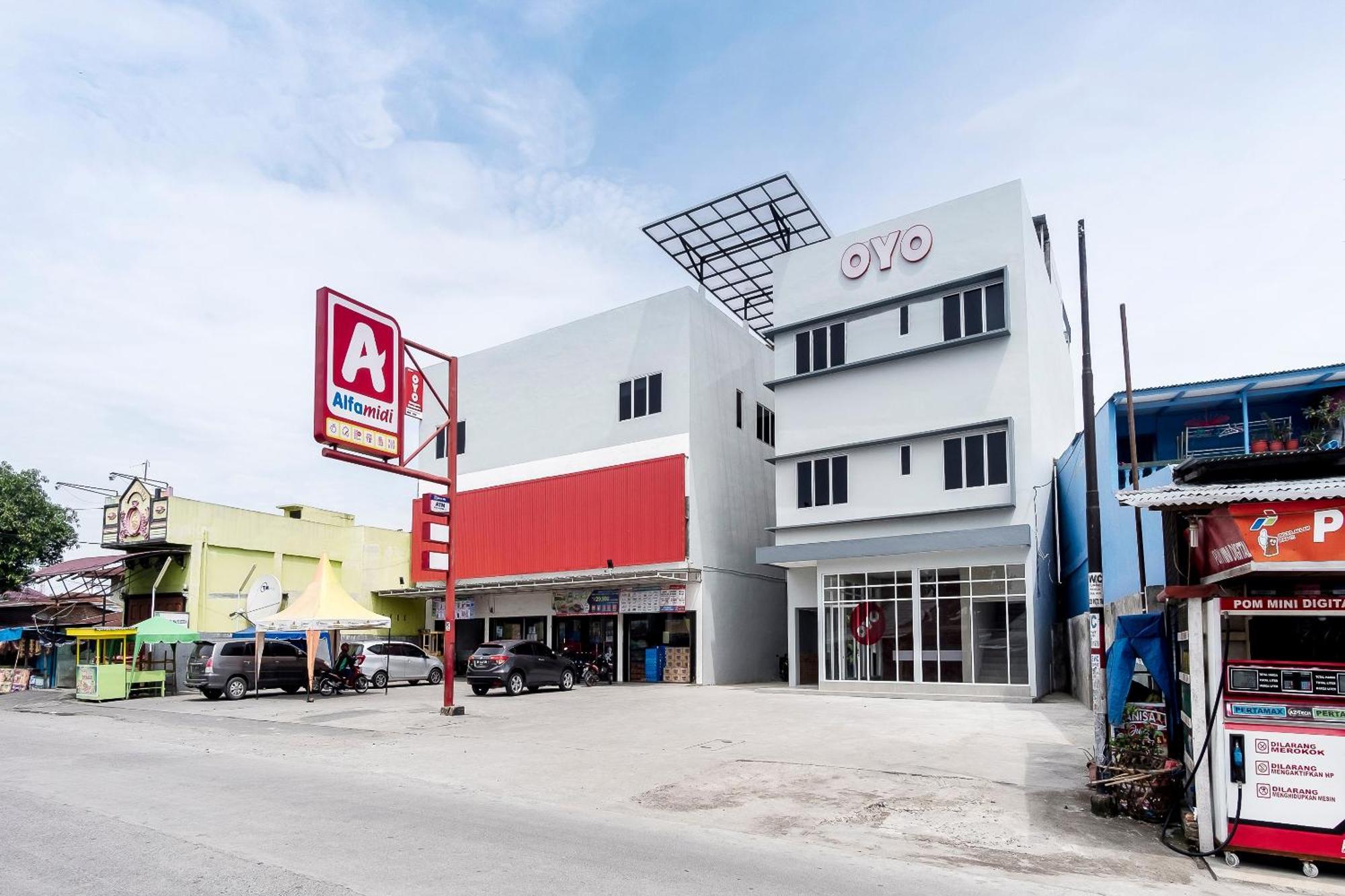 Super Oyo 360 Mangaan Residence Medan Dış mekan fotoğraf